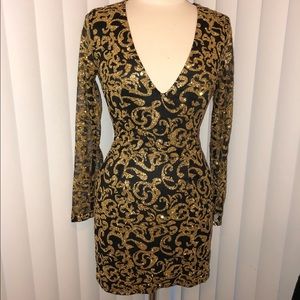 PRETTYLITTLETHING Glitter Plunge Bodycon Dress